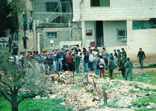 Photo: Kids and soldiers