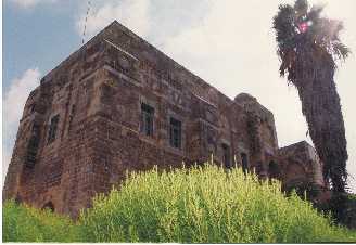 castle2.jpg (12242 bytes)