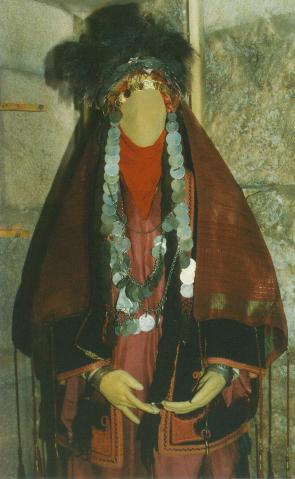 pc402.jpg (23699 bytes)