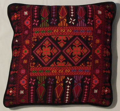 pillow3.jpg (63184 bytes)