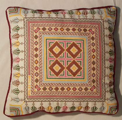 pillow4.jpg (63184 bytes)