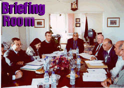 b-room.jpg (28750 bytes)